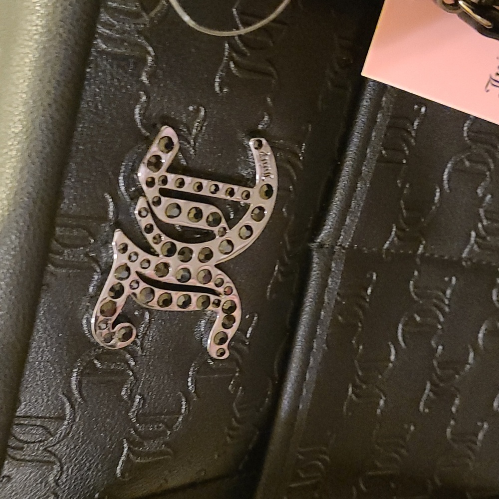 NWT Juicy Couture Black Embossed Weekender Travel Bag - Picture 11 of 16